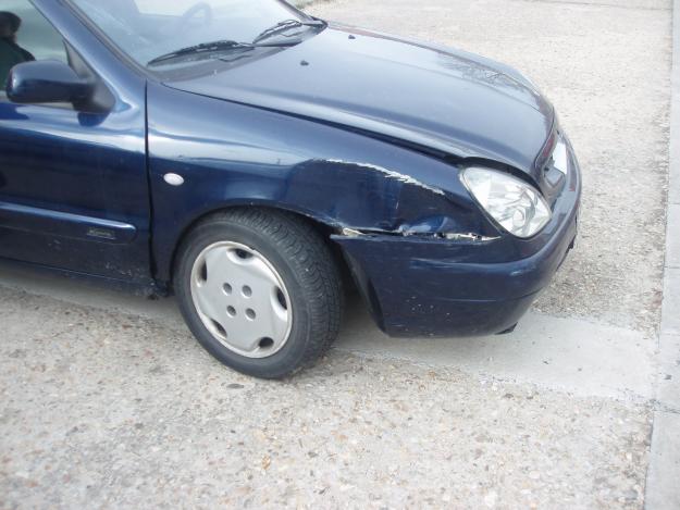 se vende coche para piezas