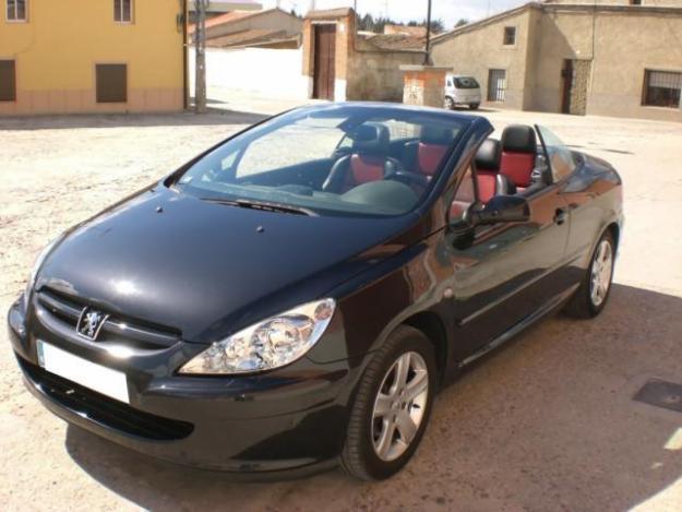 2005 Peugeot 307 CC 2.0 negro