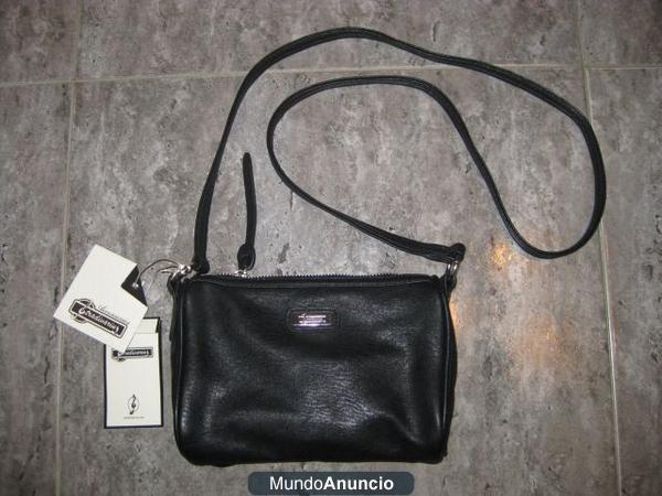 BOLSO NEGRO DE STRADIVARIUS A ESTRENAR