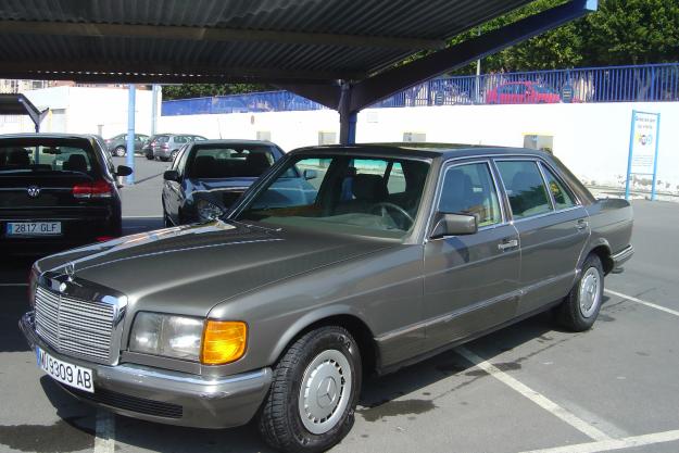 Mercedes Benz 560 SEL