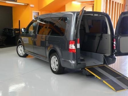 Volkswagen Caddy Caddy Maxi 20TDI 140CV Silla de ruedas minusvalido Adaptada en La Coruña