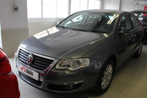 Volkswagen Passat 2.0 TDI ADVANCE 4