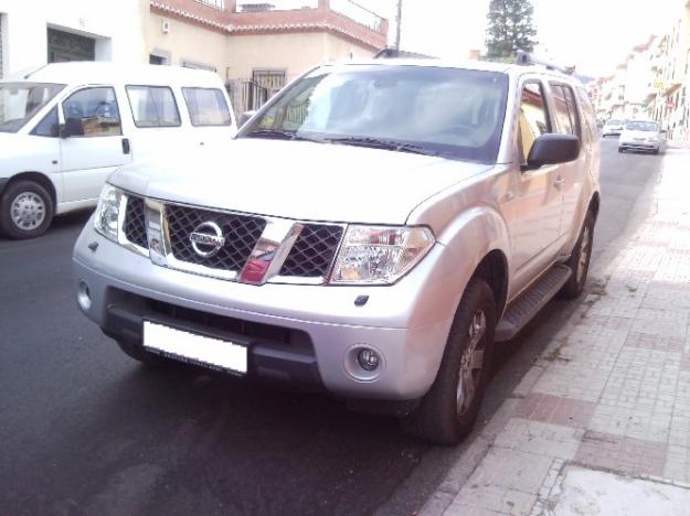 NISSAN PATHFINDER SE 2.5 dci 171 cv