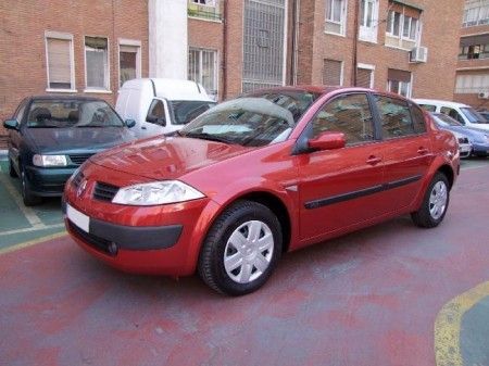 RENAULT MEGANE SEDáN 1.5DCI C.EXPRESS. - Madrid