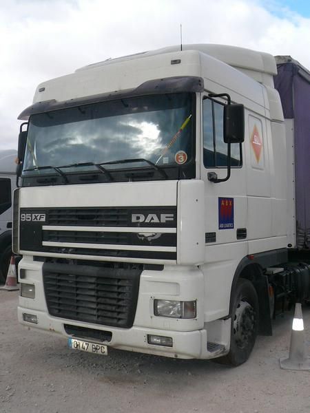 Cabeza tractora Marca DAF modelo FT 95 XF