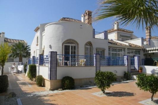 3 Dormitorio Chalet En Venta en El Raso, Alicante