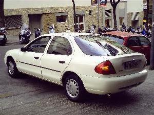 Comprar coche Ford MONDEO 2,0  5 P. '99 en Barcelona