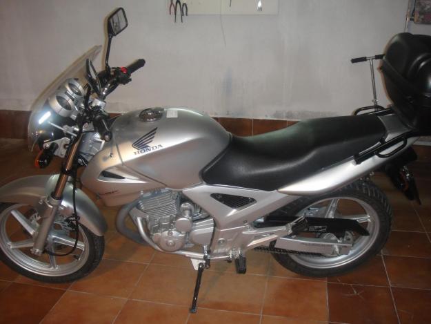 Se vende Honda CBF 250