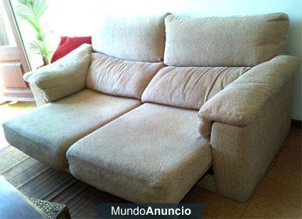 SOFA BEIGE 3 PLAZAS (NEGOCIABLE)