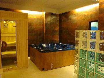 Ocasión vendo jacuzzi, sauna finlandesa...