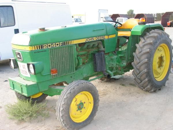 TRACTOR JOHN DEERE 20-40 F. DE 90 CV PERFECTO ESTADO. TODA LA DOCUMENTACION EN REGLA, ITV AL DIA. PUEDES PROVARLO SIN CO