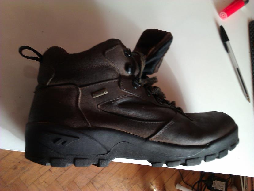 Botas hi-tec