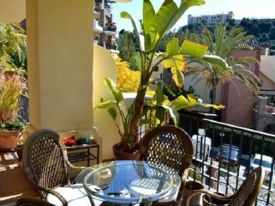 Apartamento con 3 dormitorios se vende en Marbella, Costa del Sol