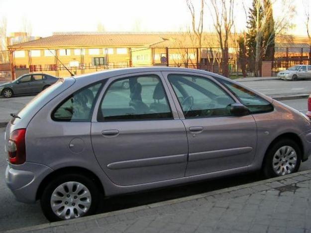 Venta de coche Citroen XSARA PICASO  2.0 HDI SX PLUS '02 en Madrid