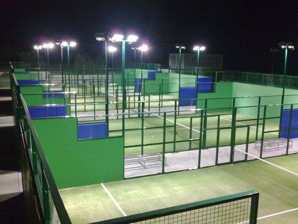 PISTAS DE PADEL CRISTAL BARATAS POR 16700 € CON D.F.C.PADEL