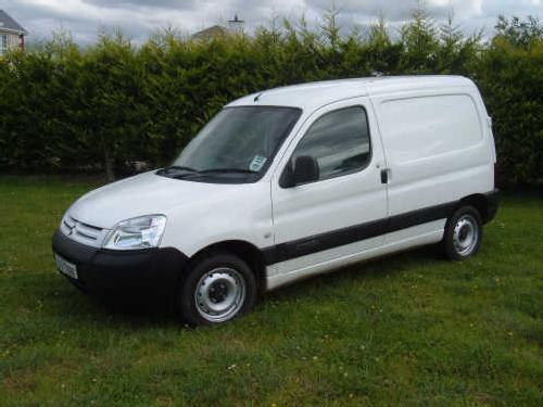 Venta de coche Citroen Berlingo Furgón '04 en Madrid