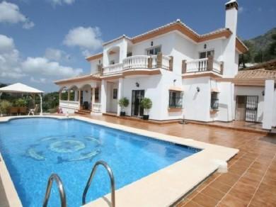 Chalet con 4 dormitorios se vende en Mijas Pueblo, Costa del Sol