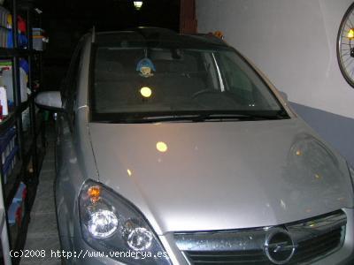 VENDO OPEL ZAFIRA