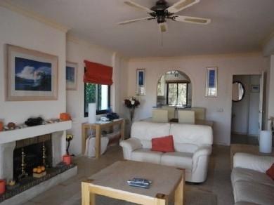 Apartamento con 3 dormitorios se vende en Marbella, Costa del Sol