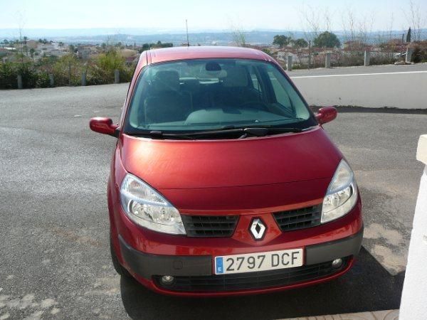 Vendo Renault Megane Scenic año 2.004