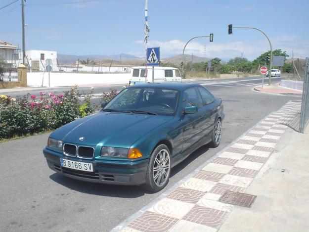 BMW - 318IS COUPE