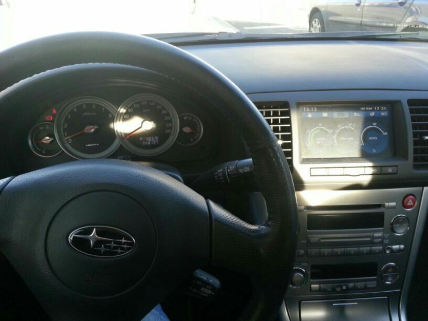 vendo subaru legacy 2.0