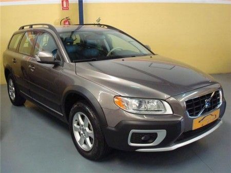 VOLVO XC 70 D5 MOMENTUM 185CV - Malaga