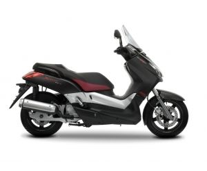 YAMAHA BLACK X-MAX 125