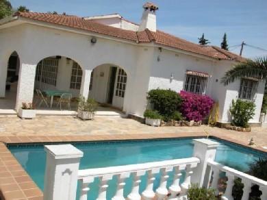 Chalet con 3 dormitorios se vende en Mijas Costa, Costa del Sol