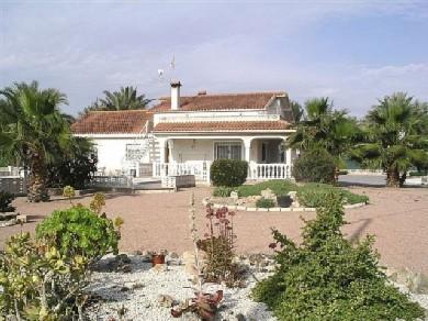 Chalet con 6 dormitorios se vende en Santa Pola, Costa Blanca