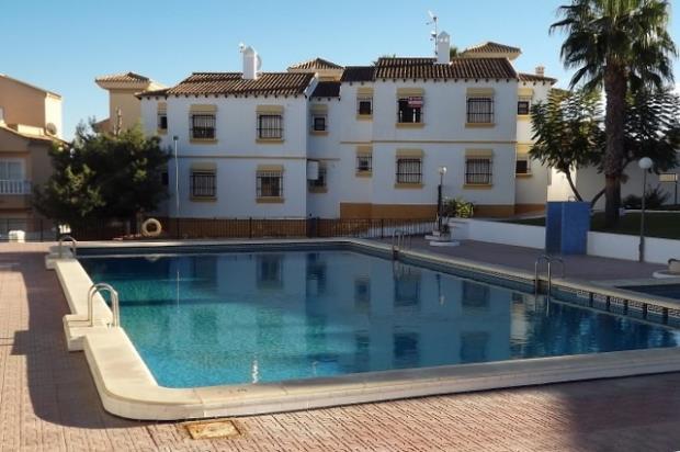 Excelente Apartamento de Um Quarto em Villamartin, Alicante, Espanha