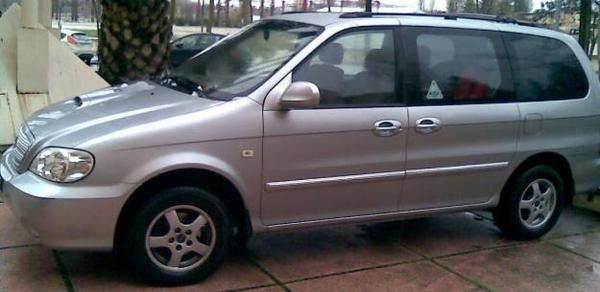 VENDO KIA CARNIVAL crdi 2.9 DIESEL con 39.000 km