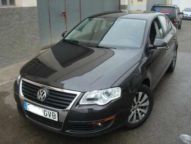 VOLKSWAGEN PASSAT Passat 2.0TDI Highline 140