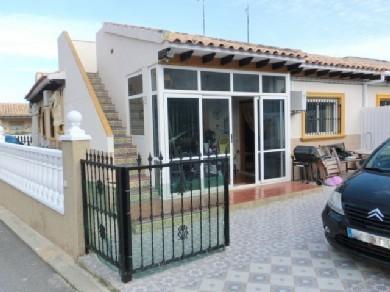 Bungalow con 2 dormitorios se vende en Cabo Roig, Costa Blanca