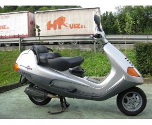 PIAGGIO HESAGON 150