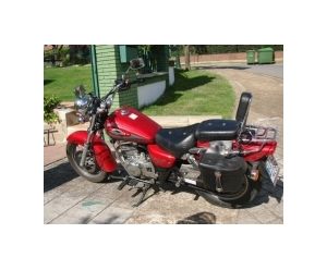 SUZUKI MARAUDER 250