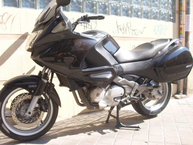 VENDO HONDA DEAUVILLE  700 ABS DEL 2008, 5.700 euros.