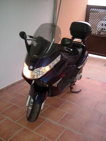 PIAGGO VESPA X8 125