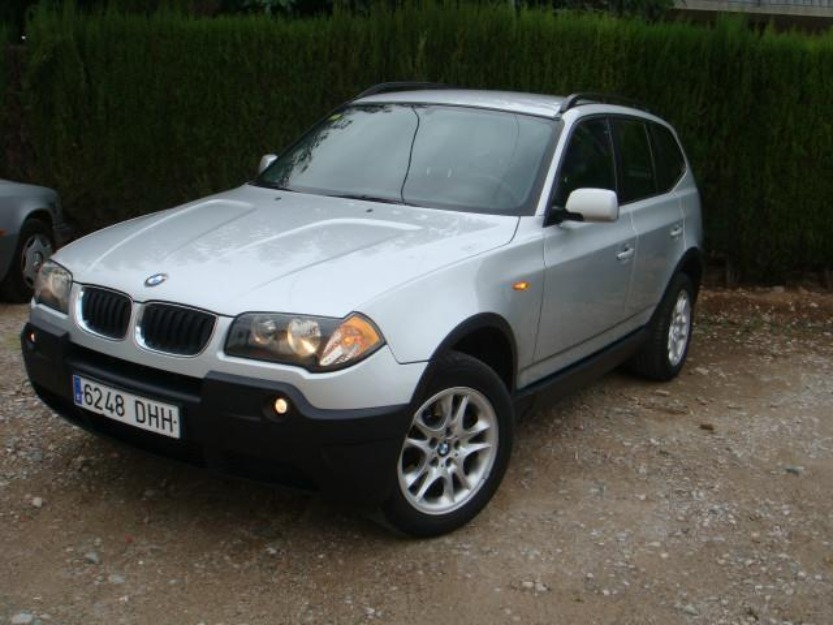 2005 BMW - X3 2. 0 D gris metalizado