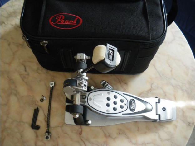 Pedal Pearl P-1000 con funda - 100€