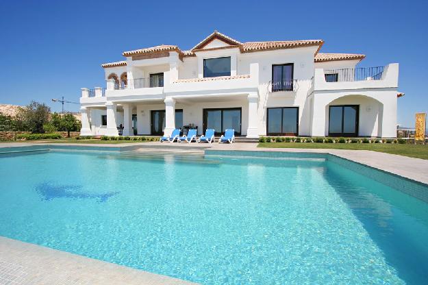 Villas a la venta en Los Flamingos Costa del Sol