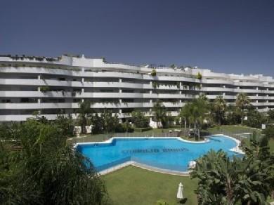 Apartamento con 5 dormitorios se vende en Marbella, Costa del Sol