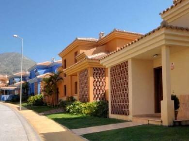 Chalet con 3 dormitorios se vende en Benalmadena Costa, Costa del Sol