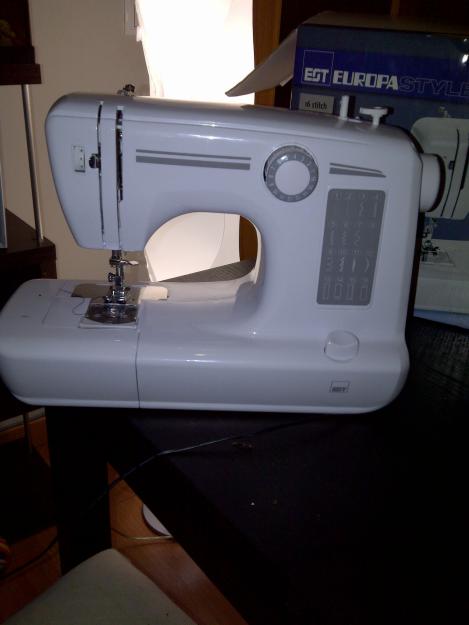 vendo maquina de coser mn600 declatronic