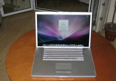 Macbook pro 17 2.5ghz 4gb 320gb geforce 8600m gt 512m