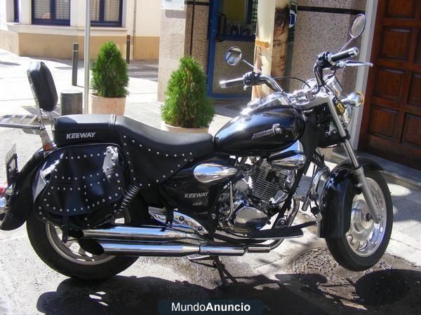 Motocicleta Keeway Superlight II 125 Negra