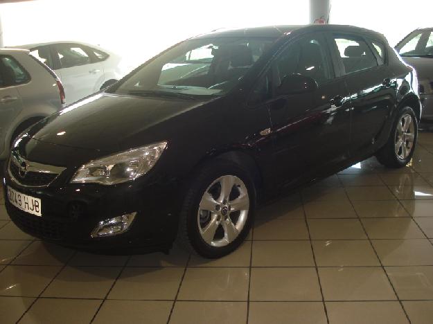 Opel Astra 1.7 CDTi 110 CV Selective, 13.300€