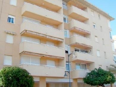 Apartamento con 3 dormitorios se vende en Estepona, Costa del Sol