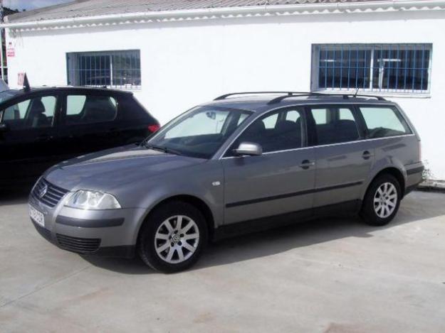 Venta de coche Volkswagen Passat Variant 1.9tdi Trend130 '03 en Madrid