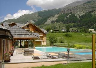 Apartamento en residencia : 4/6 personas - piscina - serre chevalier  altos alpes  provenza-alpes-costa azul  francia